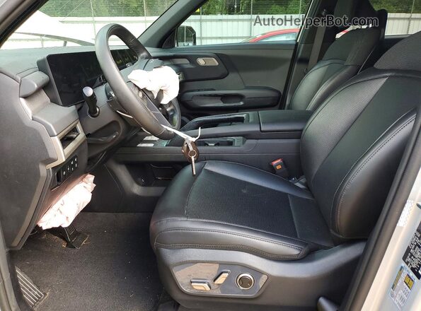 5XYPE5S11VG016051 2027 KIA TELLURIDE Silver Սալոնի դիմացի տեսք