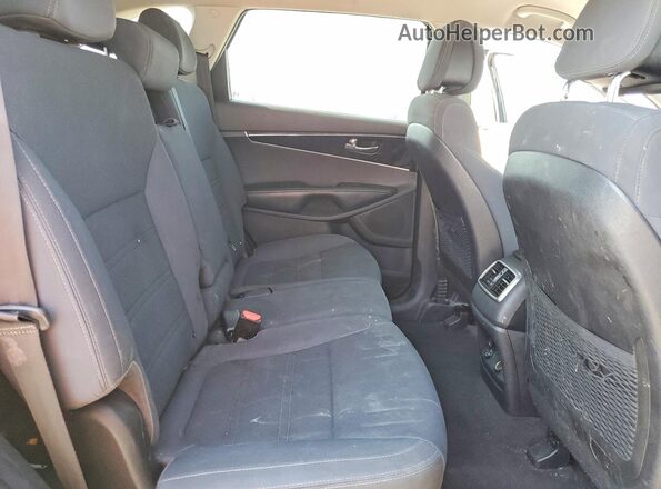 5XYPG4A33GG060076 2016 KIA SORENTO Black Widok wnętrza z tyłu