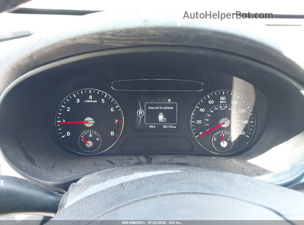 5XYPG4A37HG282959 2017 KIA SORENTO Maroon Вид задніх сидінь