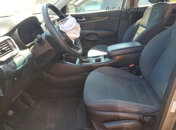 5XYPG4A39GG037028 2016 KIA SORENTO Gray Vista interior delantera