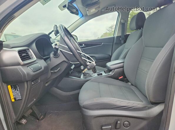 5XYPG4A39GG038647 2016 KIA SORENTO Silver Vista del compartimento del motor