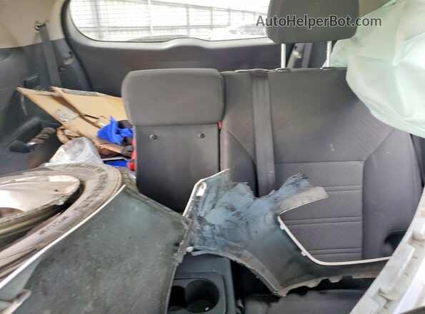 5XYPG4A39GG140580 2016 KIA SORENTO White Հետևի նստատեղերի տեսք