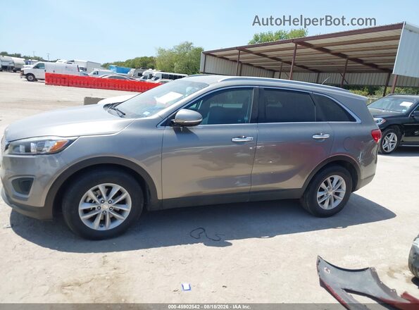 5XYPG4A5XHG190889 2017 KIA SORENTO Brown 360 interior view