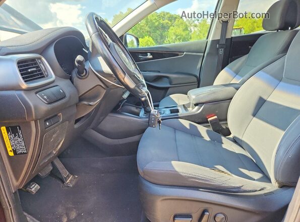 5XYPGDA31GG048802 2016 KIA SORENTO Бордовый Вид салона спереди