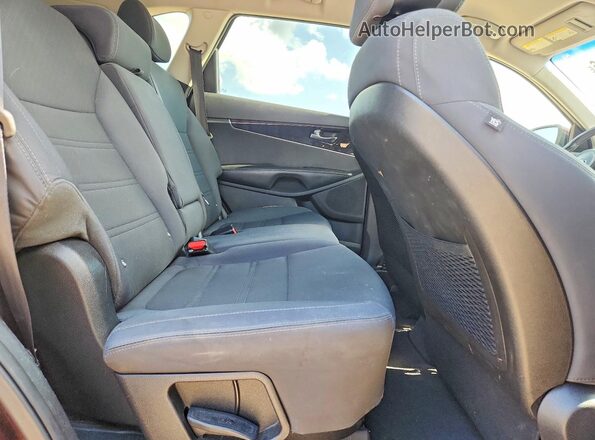 5XYPGDA31GG048802 2016 KIA SORENTO Бордовый Вид задней части салона