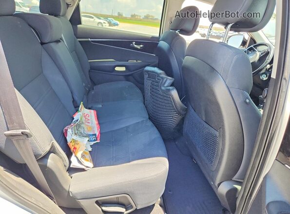 5XYPGDA32GG112717 2016 KIA SORENTO Silver Вид задніх сидінь