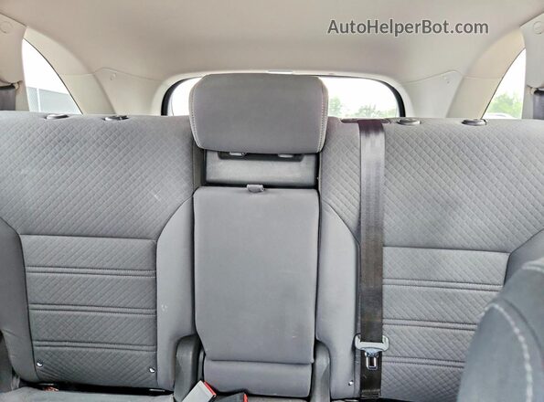 5XYPGDA34HG264595 2017 KIA SORENTO Черный Вид задней части салона