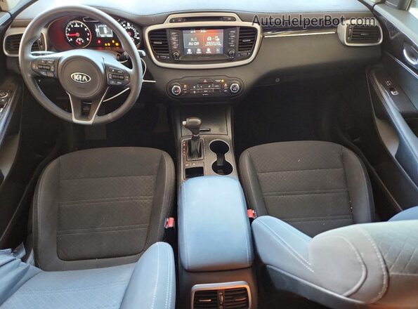 5XYPGDA34JG401587 2018 KIA SORENTO Gray Вид панелі приладів