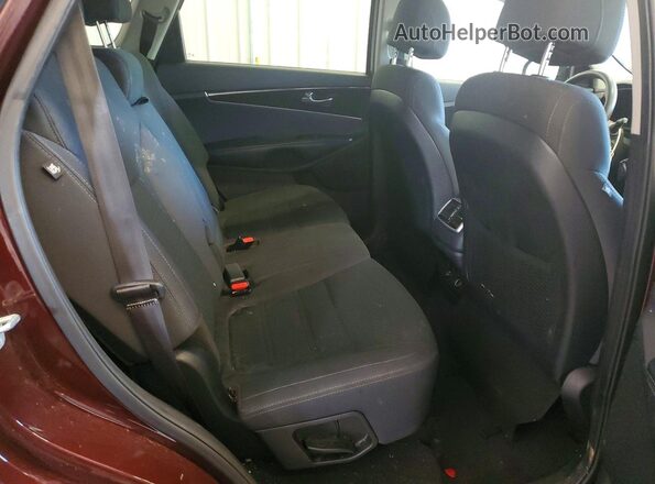 5XYPGDA36HG249290 2017 KIA SORENTO Бордовый Вид задней части салона