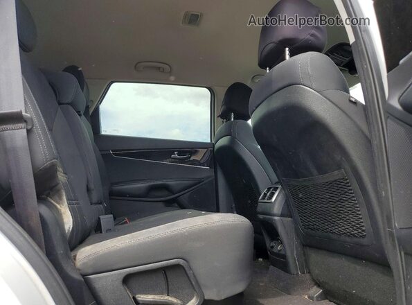 5XYPGDA36HG317023 2017 KIA SORENTO White Սալոնի հետևի տեսք