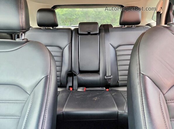 5XYPGDA36LG624104 2020 KIA SORENTO Blue Rear seats view