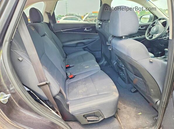 5XYPGDA38KG525153 2019 KIA SORENTO Серый Вид задней части салона