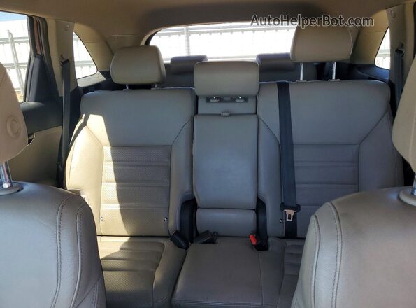 5XYPGDA3XHG280252 2017 KIA SORENTO Burgundy Вид задніх сидінь