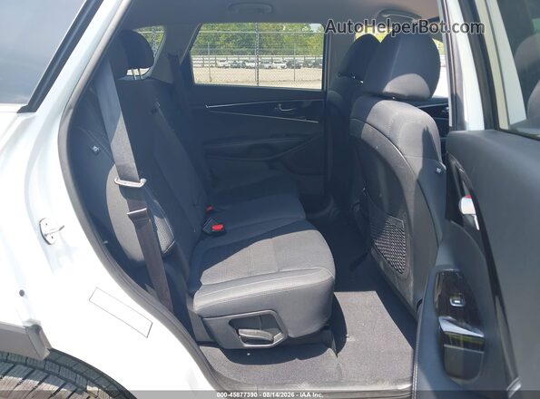 5XYPGDA50KG559041 2019 KIA SORENTO White Vista de la etiqueta del VIN