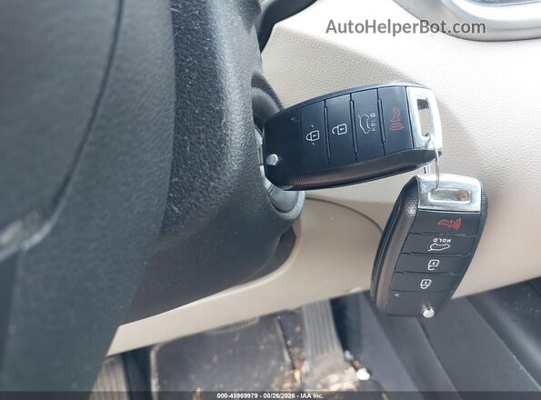 5XYPGDA56HG324121 2017 KIA SORENTO Красный Вид панели приборов