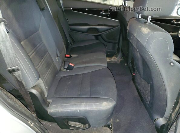 5XYPGDA56KG583599 2019 KIA SORENTO Серебряный Вид задней части салона