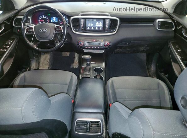 5XYPGDA56KG583599 2019 KIA SORENTO Серебряный Вид панели приборов