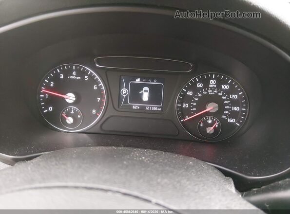 5XYPGDA59HG327904 2017 KIA SORENTO Burgundy Widok tylnych siedzeń