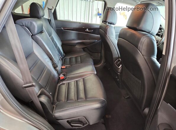 5XYPH4A12HG248231 2017 KIA SORENTO Серый Вид задних сидений