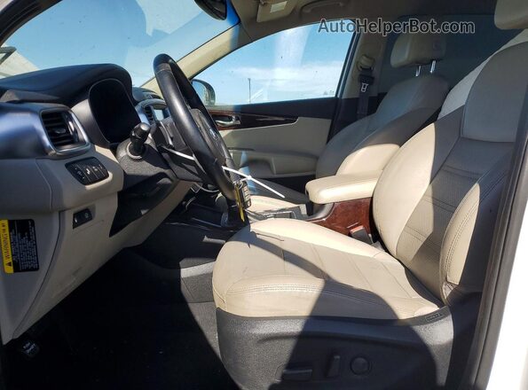 5XYPH4A14HG296328 2017 KIA SORENTO Белый Вид салона спереди
