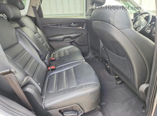 5XYPH4A1XGG007645 2016 KIA SORENTO Серебряный Вид задней части салона