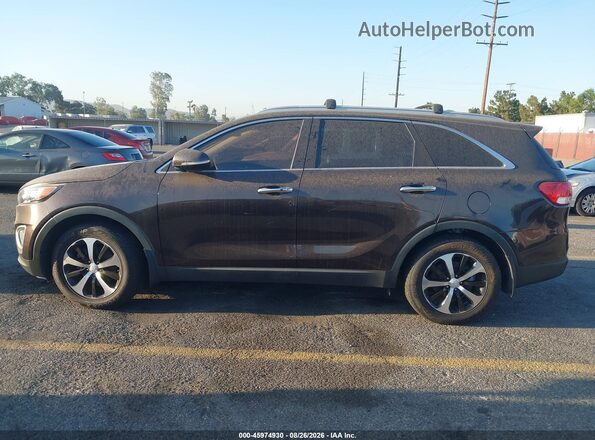 5XYPH4A52JG365218 2018 KIA SORENTO Brown Rear interior view