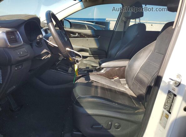 5XYPH4A52JG398283 2018 KIA SORENTO Белый Вид салона спереди