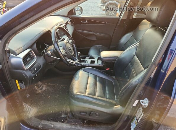 5XYPHDA11JG387580 2018 KIA SORENTO Blue Вид салону спереду