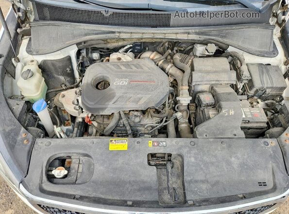 5XYPHDA17GG176389 2016 KIA SORENTO White Vista interior trasera
