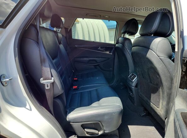 5XYPHDA51GG156433 2016 KIA SORENTO White Widok wnętrza z tyłu