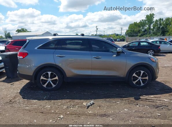 5XYPHDA56GG114727 2016 KIA SORENTO Gray Rear interior view