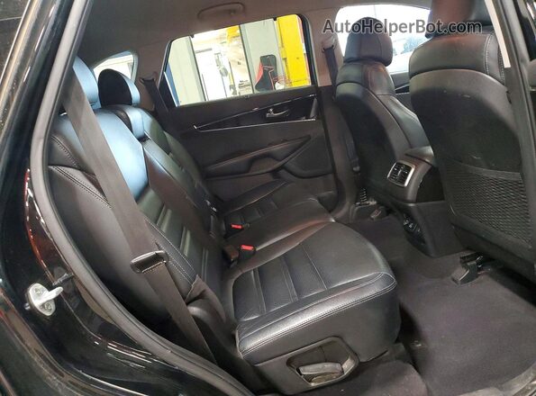 5XYPHDA56HG234688 2017 KIA SORENTO Black Вид задньої частини салону