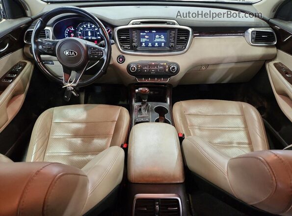 5XYPHDA56JG362578 2018 KIA SORENTO Brown Widok deski rozdzielczej