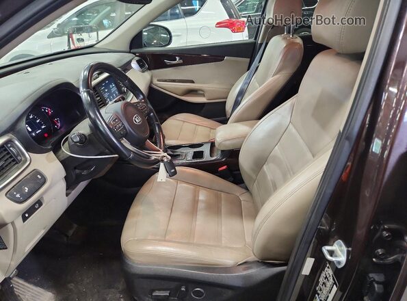 5XYPHDA56JG362578 2018 KIA SORENTO Brown Widok wnętrza z przodu
