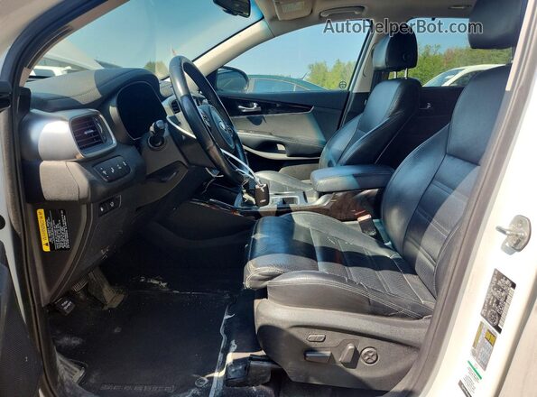 5XYPHDA58JG391788 2018 KIA SORENTO White Front interior view