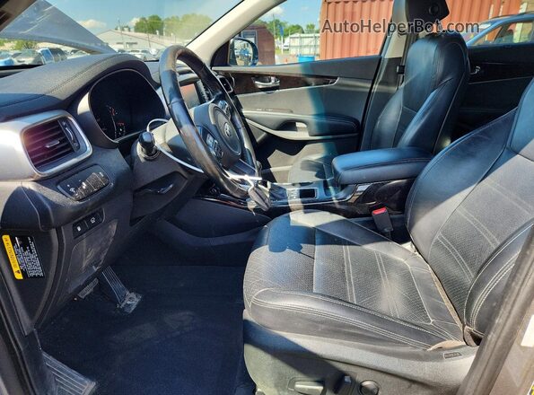 5XYPHDA59JG417976 2018 KIA SORENTO Серый Вид салона спереди