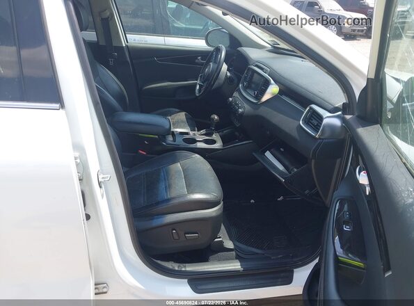 5XYPHDA5XJG365709 2018 KIA SORENTO Белый Вид салона спереди