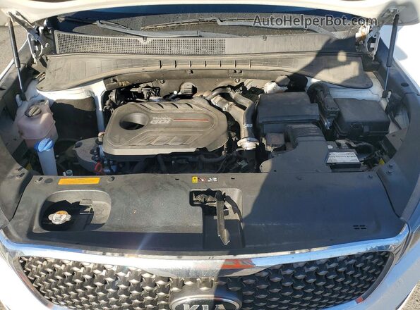 5XYPK4A17GG053368 2016 KIA SORENTO White Rear interior view