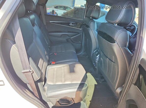 5XYPK4A52GG101247 2016 KIA SORENTO Белый Вид задней части салона