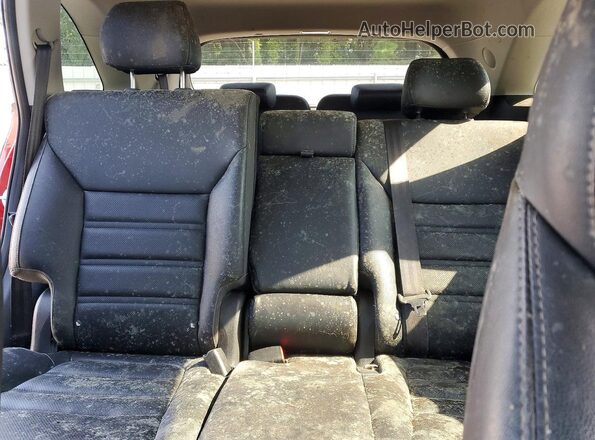 5XYPK4A58GG018566 2016 KIA SORENTO Red Widok tylnych siedzeń