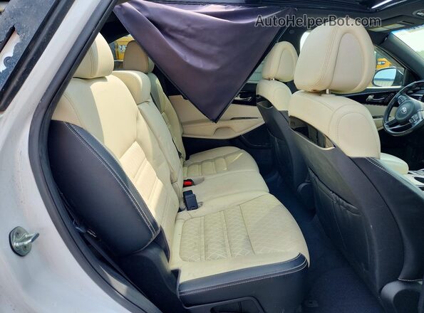 5XYPKDA50GG092807 2016 KIA SORENTO White უკანა სალონის ხედი