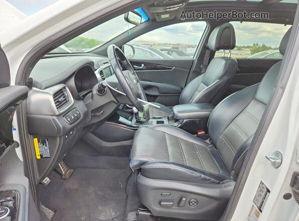 5XYPKDA50GG163553 2016 KIA SORENTO White Widok wnętrza z przodu