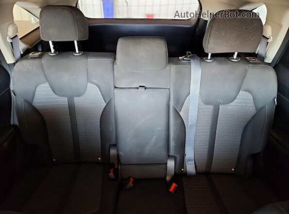 5XYRG4JC2RG263407 2024 KIA SORENTO Gray Widok tylnych siedzeń