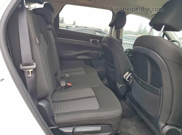 5XYRG4JC2RG300956 2024 KIA SORENTO White უკანა სალონის ხედი