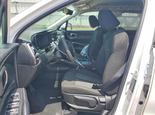 5XYRG4LC3PG171569 2023 KIA SORENTO Белый Вид салона спереди