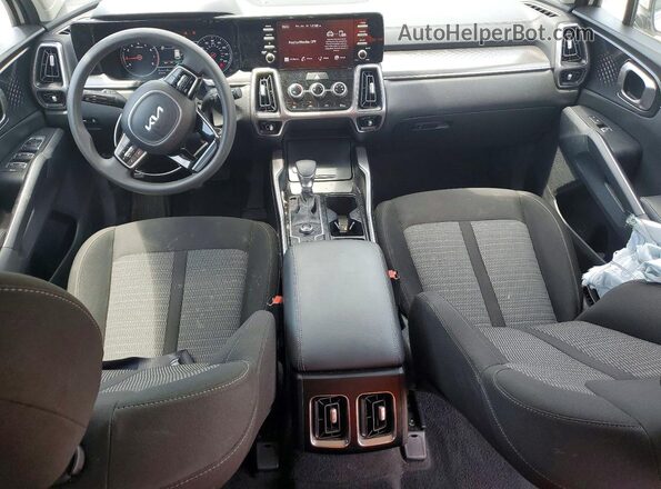 5XYRG4LC3PG171569 2023 KIA SORENTO Белый Вид панели приборов