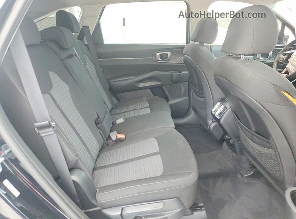 5XYRG4LC6MG001850 2021 KIA SORENTO Черный Вид задней части салона