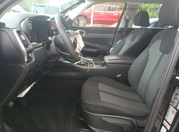 5XYRG4LC6MG001850 2021 KIA SORENTO Черный Вид салона спереди