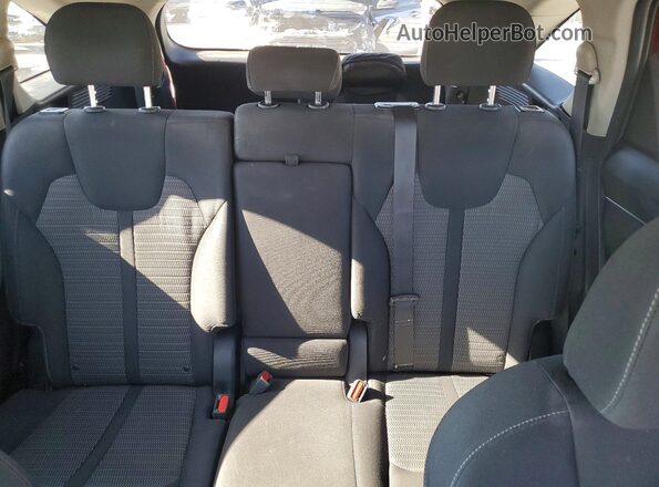 5XYRG4LC7NG085212 2022 KIA SORENTO Red Widok tylnych siedzeń