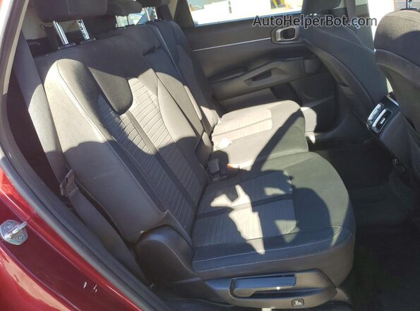 5XYRG4LC7NG085212 2022 KIA SORENTO Red Widok wnętrza z tyłu